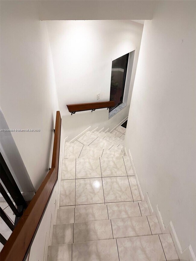 Building Photo - 8082 NW 15th Manor