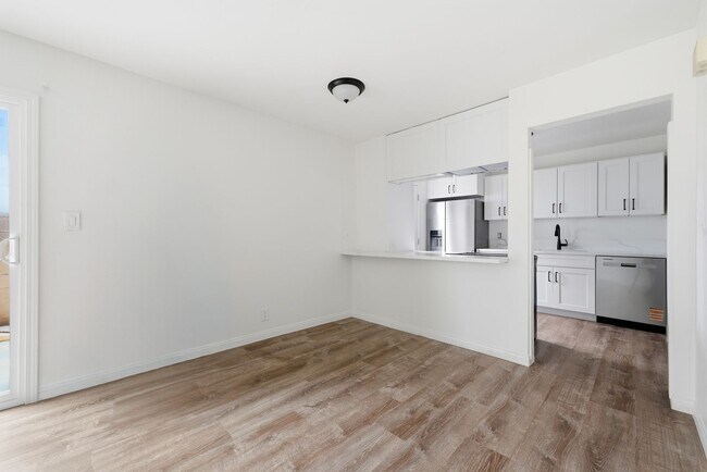 Foto del edificio - 1172 N Shattuck St