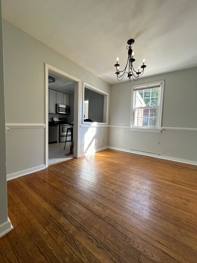 Building Photo - 7513 Parkline Dr