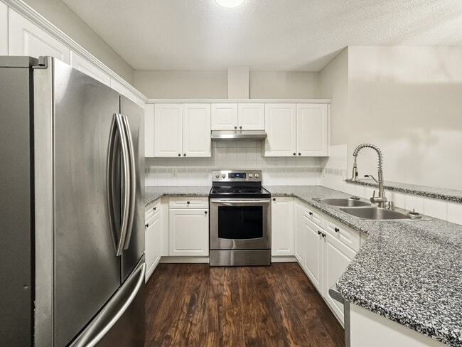 Photo du bâtiment - 126-114 14 Ave SW