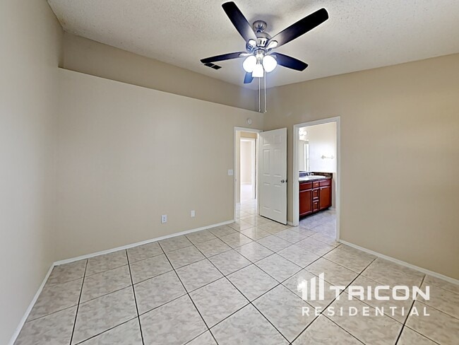 Building Photo - 7812 Sagebrush Pl