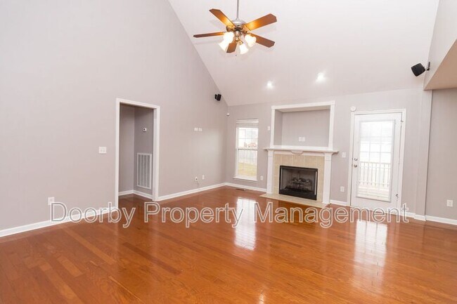 Foto del edificio - 5755 Caney Ridge Cir