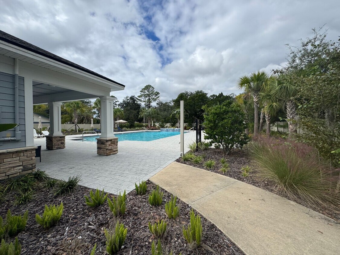 Foto principal - Fall Into Savings –Rent Reduced! Housing Choice Vouchers Accepted!