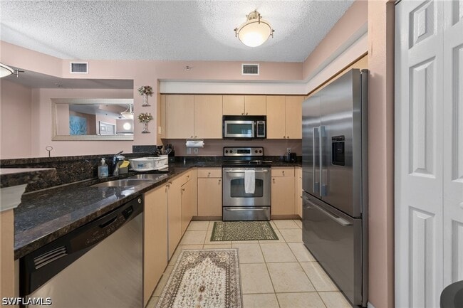 Building Photo - 1105 Reserve Ct