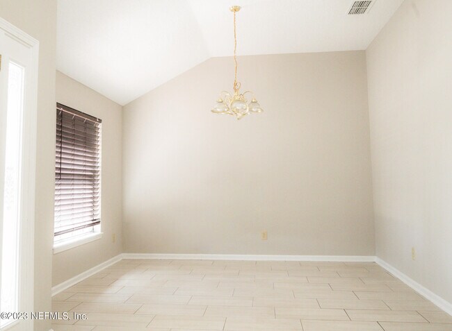 Building Photo - 7350 Hawks Cliff Dr