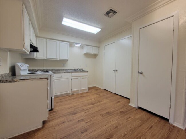 Foto del edificio - 3-Bedroom Duplex in Mesquite, TX