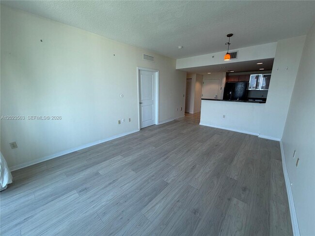 Foto del edificio - 2021 SW 3rd Ave