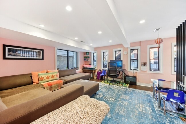 Foto del edificio - 1717 N Hudson Ave