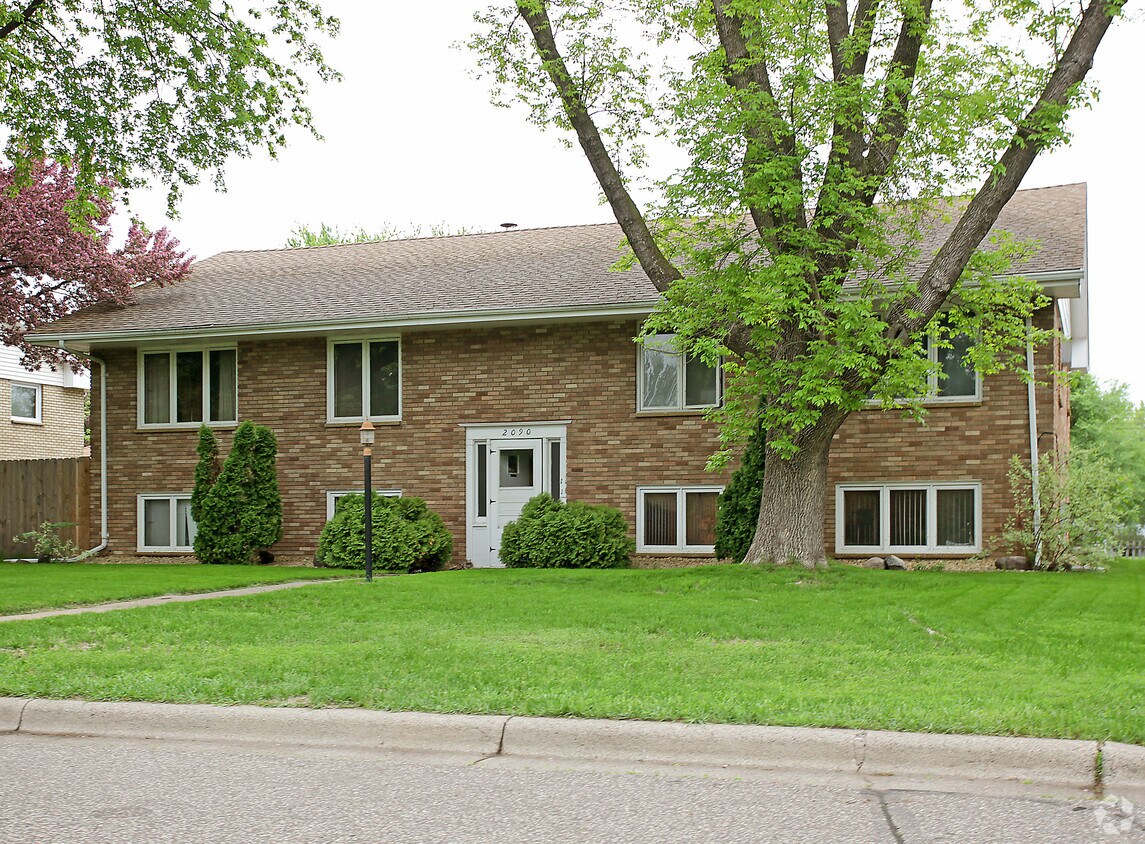 Building Photo - 2090 Pike Lake Dr