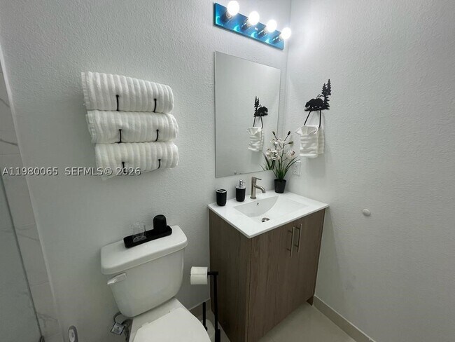 Foto del edificio - 302 NW 11th Ct