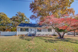 Building Photo - 200 Cynthia Dr