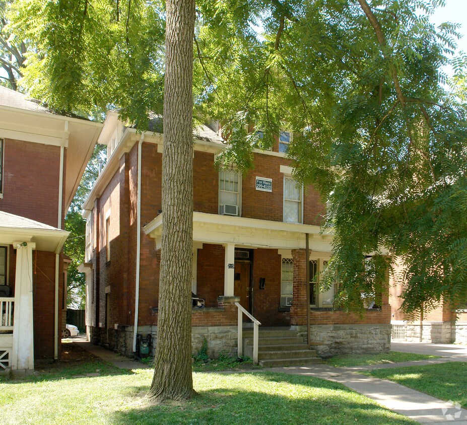 Building Photo - 215 E 16th Ave