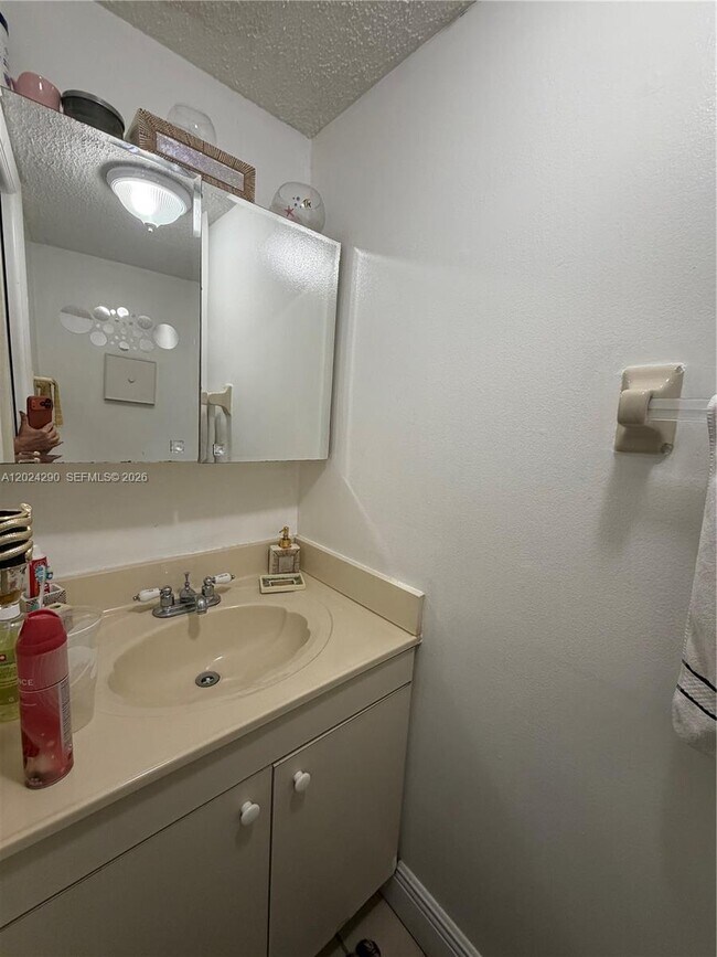 Foto del edificio - 5895 W 16th Ln