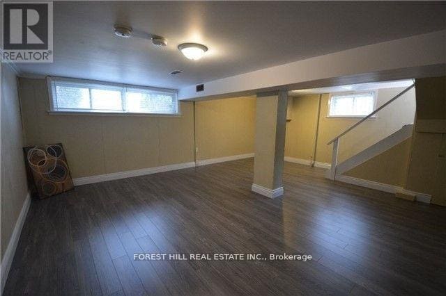 Building Photo - 18 Longford Dr