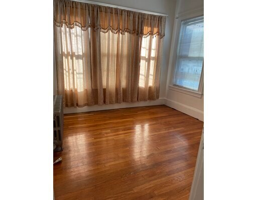 Foto del edificio - 106 Sagamore Ave