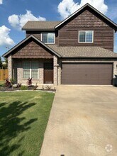 Building Photo - 1703 SW Stonegrove Rd