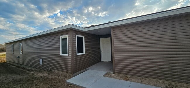 Building Photo - 4150 Montana Ave
