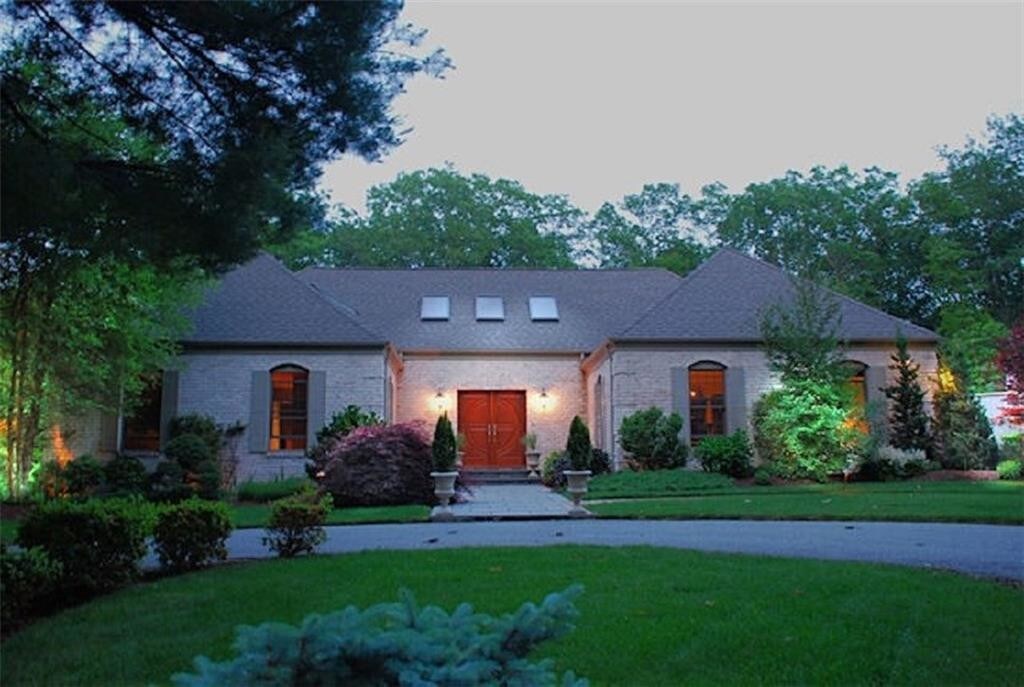 Primary Photo - 222 Country View Dr