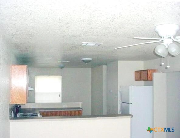 Foto del edificio - 2105 Jennifer Dr