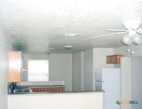 Building Photo - 2105 Jennifer Dr