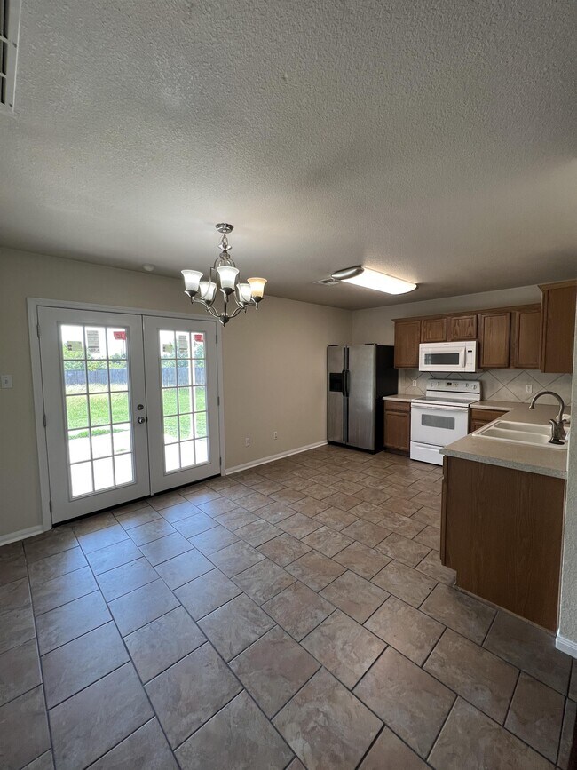 Foto del edificio - 3304 John Porter Dr