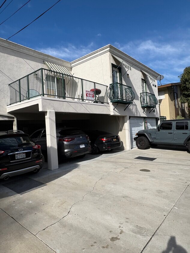 Front of building - Bluff Park 2 Bedroom Apartment