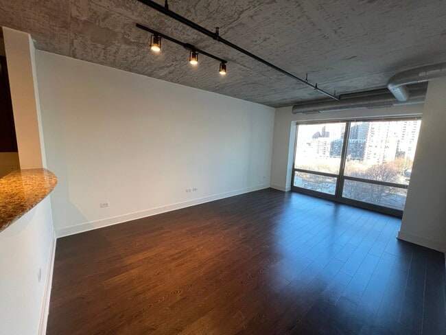 Building Photo - 111 W Polk St