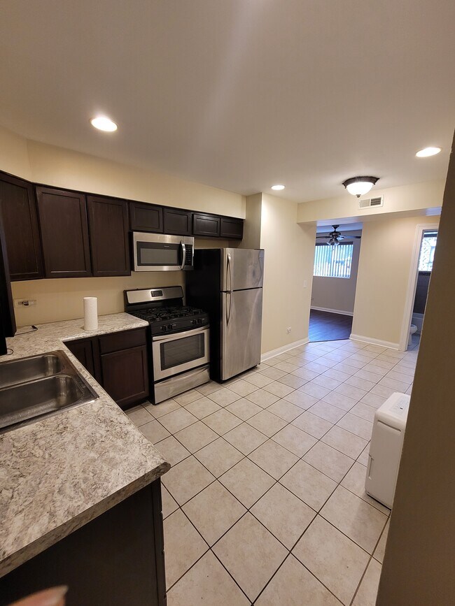 Foto del edificio - 2105 St Charles Rd