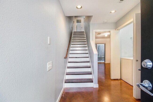 Foto del edificio - 2940 Cline St