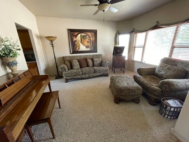 Foto del edificio - AMAZING RANCH STYLE HOUSE LOCATED OFF WOOD...