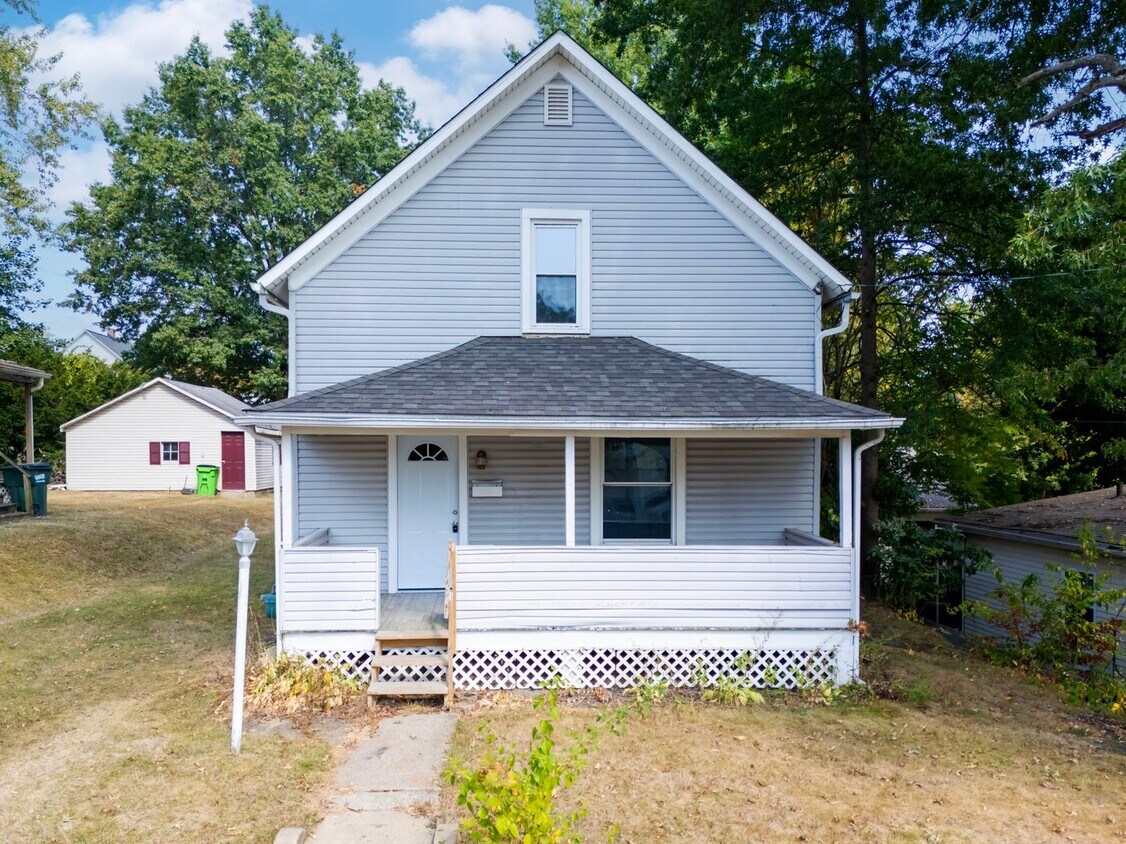 Foto principal - Two Bedroom Home