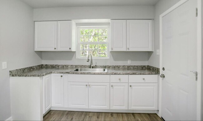 Foto del edificio - 5123 Peachtree St