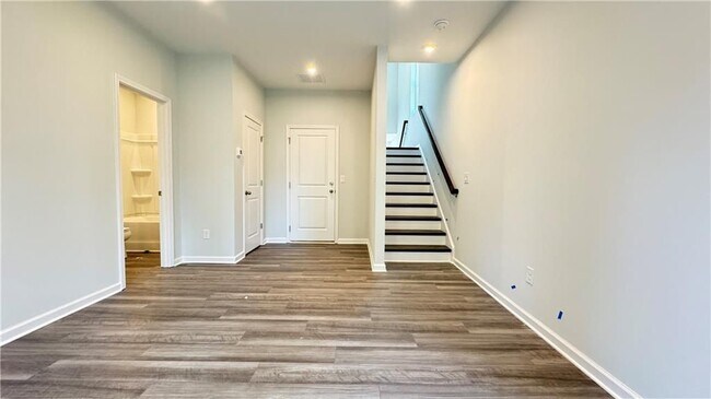 Building Photo - 1479 Creekside Cir NW