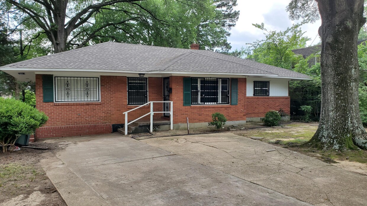 Primary Photo - 3381 Steve Rd