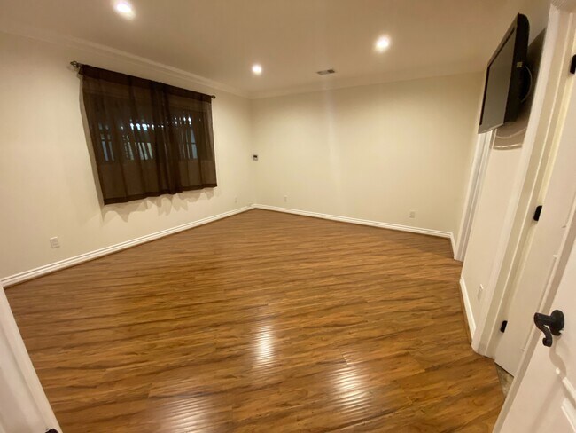 Foto del edificio - 6428 Sunnyslope Ave