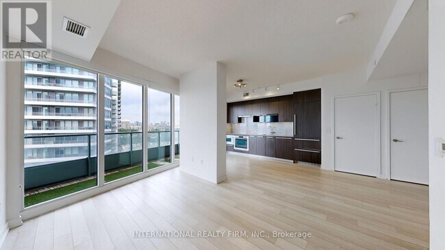 Photo du bâtiment - 117 McMahon Dr