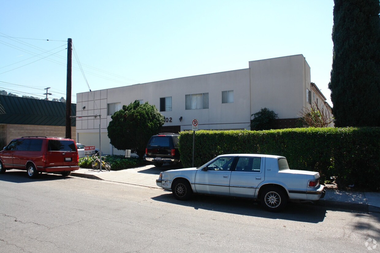 Foto del edificio - 202 E Cypress St