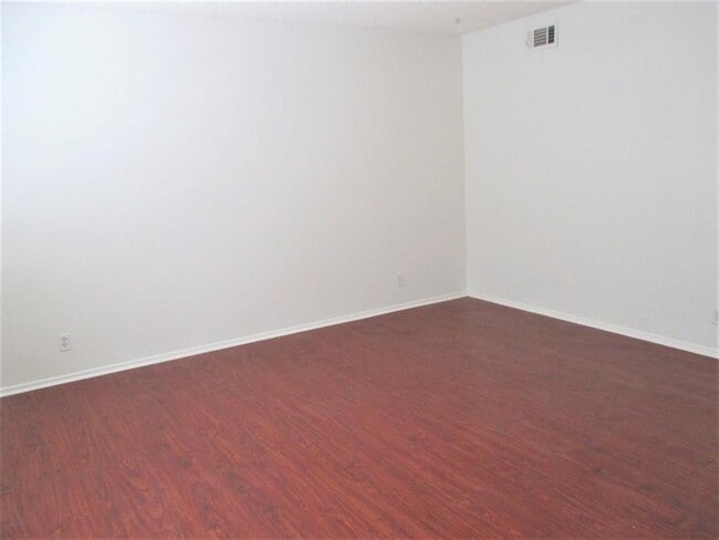 Building Photo - 43611 E. Florida Ave. #2