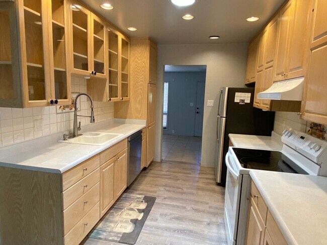 Foto del edificio - HOUSE - OAK CREEK KNOLLS