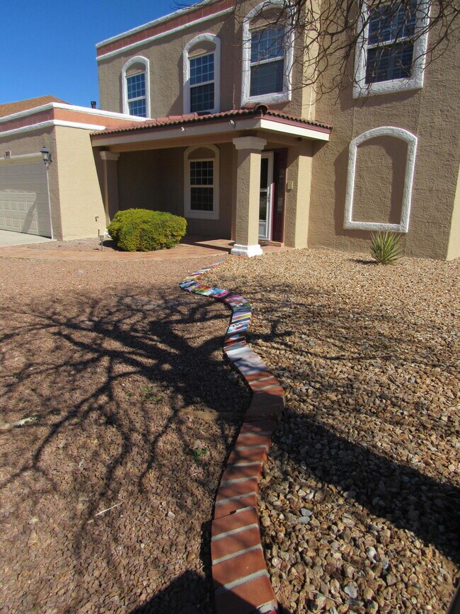 Foto del edificio - 4417 Marcus Uribe Dr