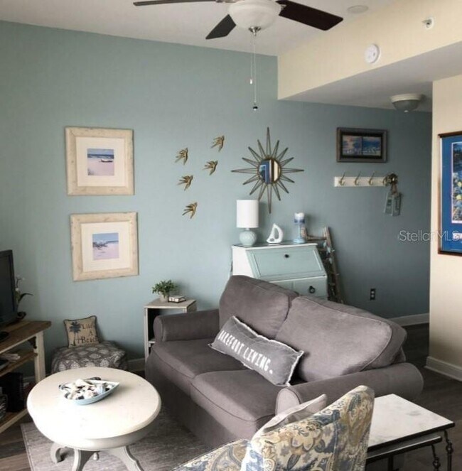 Foto del edificio - 8800 Bay Pines Blvd