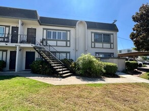 Building Photo - 3003 Barnard St