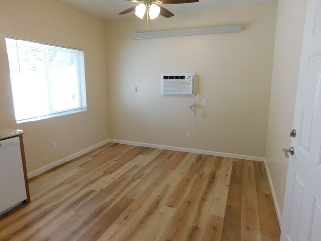 Photo - COMING SOON - CMU STUDENTS WELCOME! House