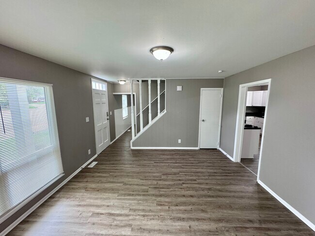 Foto del edificio - 5655 Alpine - 4 bed/2.5 Bath Fully Renovated