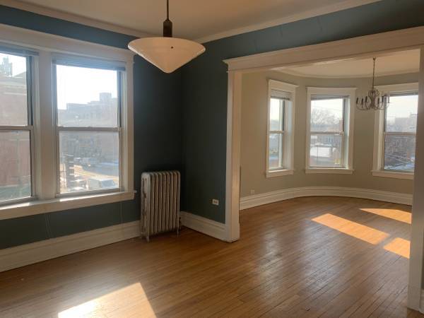 Building Photo - 3600 N Ashland Ave