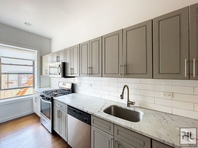 Foto del edificio - EASTERN PARKWAY / 2-Bed 1 Bath