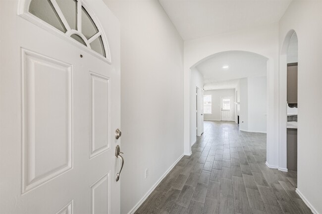 Foto del edificio - 5702 Carrollton Creek Ct