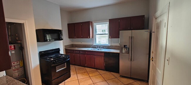 Foto del edificio - 4 BR / 2 BA Home close to VCU, Large kitch...