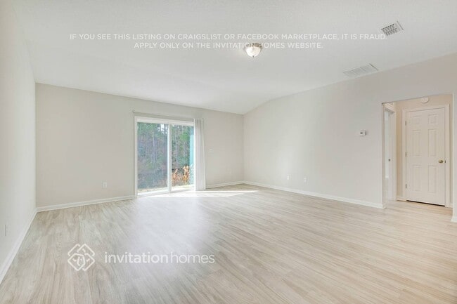 Building Photo - 2648 Kersey Dr W