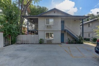 Building Photo - 717 Bird St